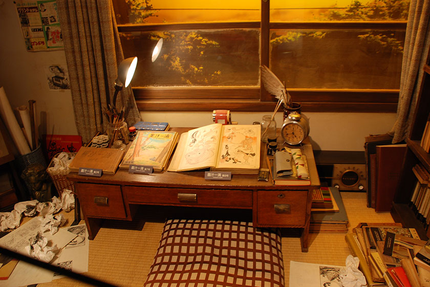 石ノ森章太郎がトキワ荘にて使用していた机